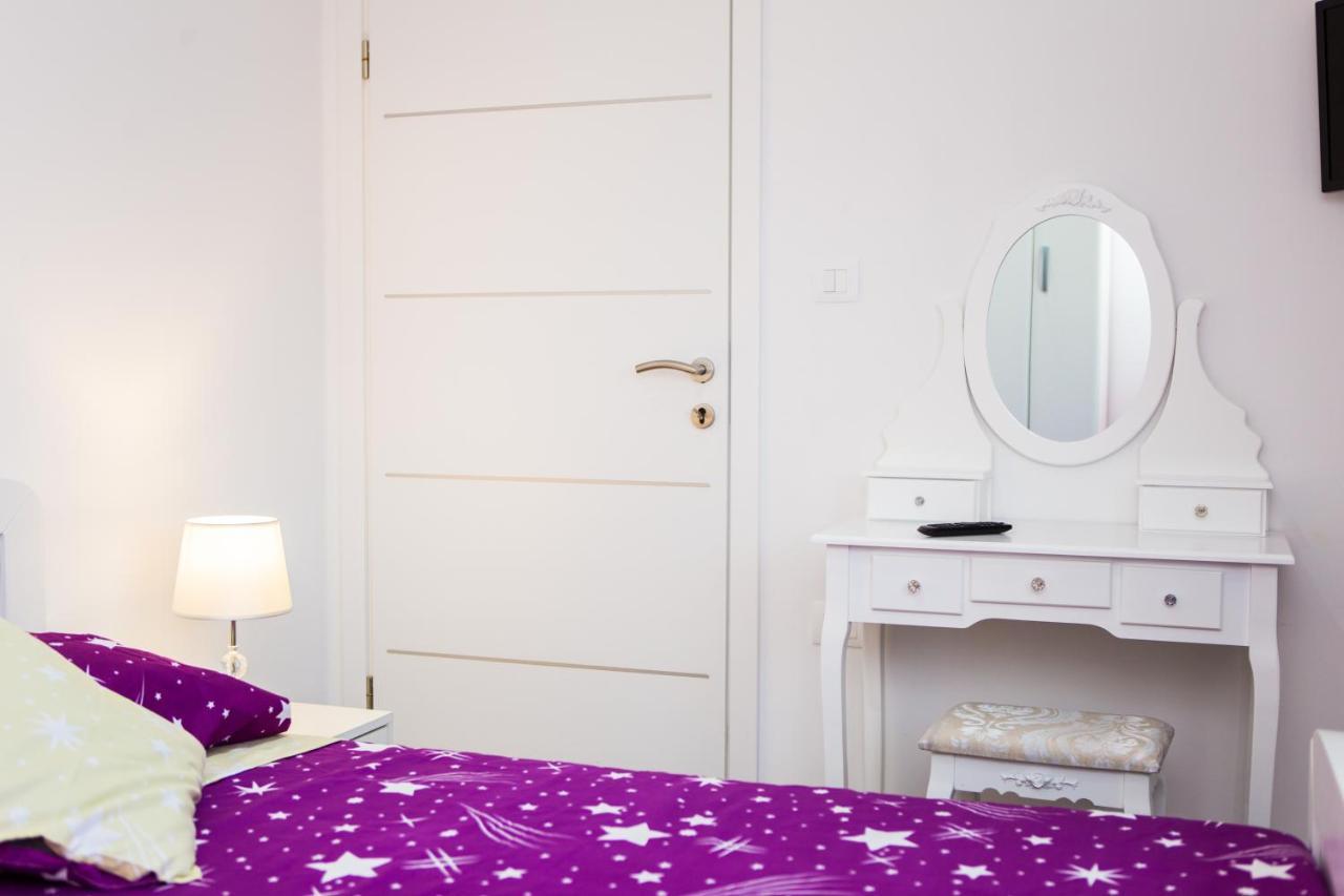 App Sara Appartement Kanfanar Buitenkant foto