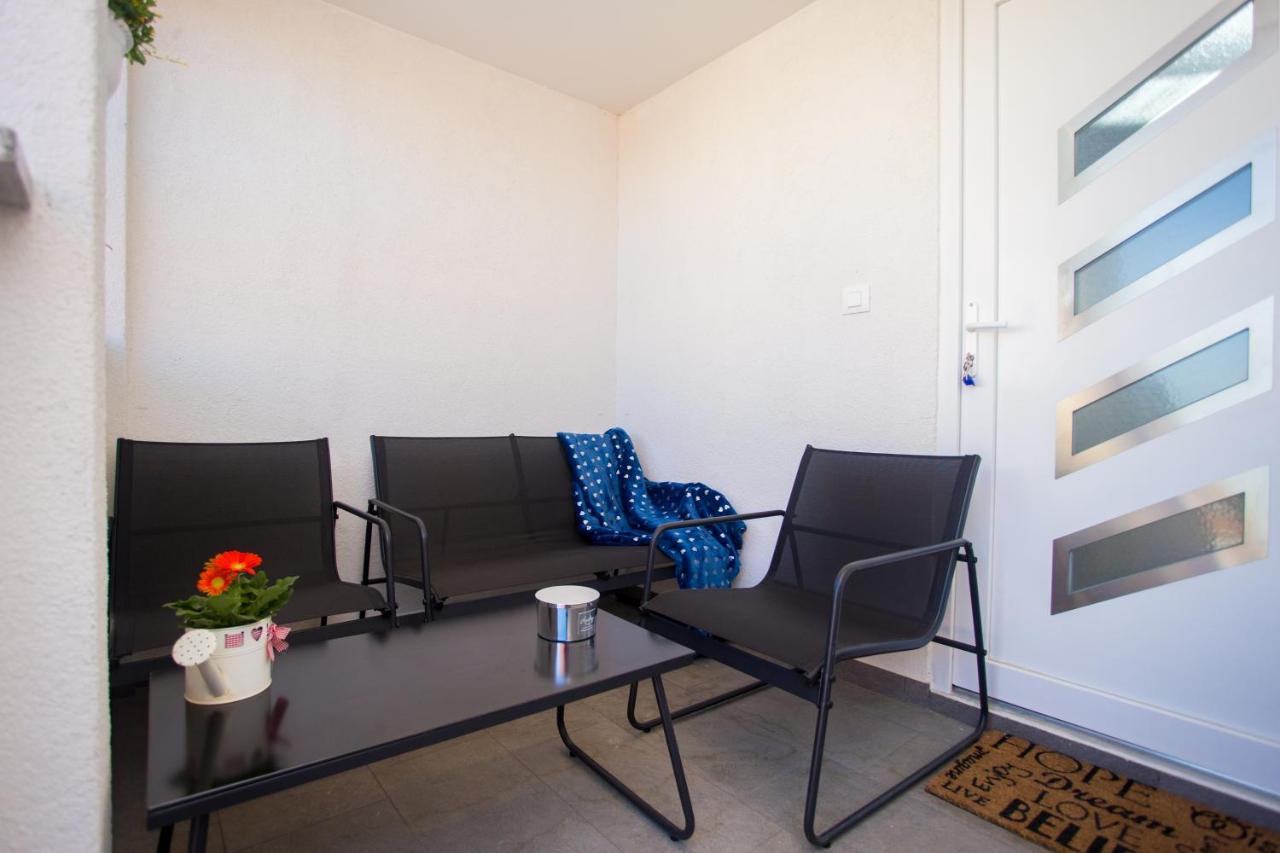 App Sara Appartement Kanfanar Buitenkant foto