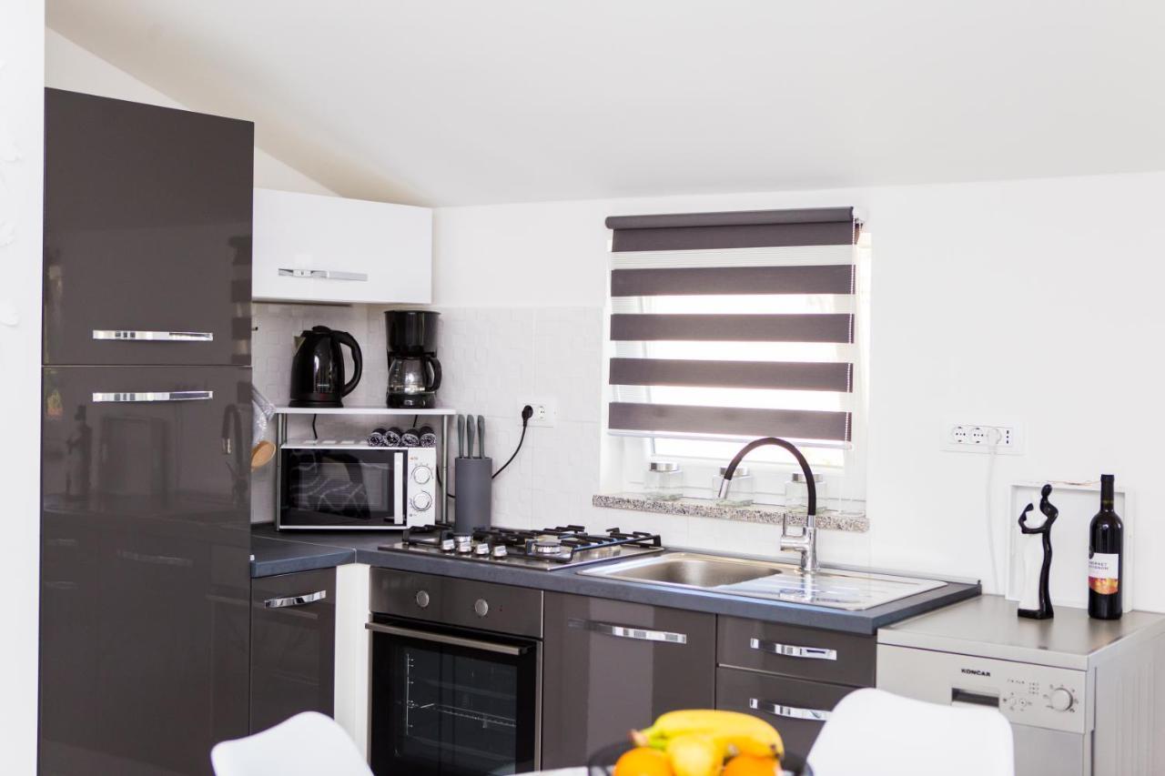 App Sara Appartement Kanfanar Buitenkant foto